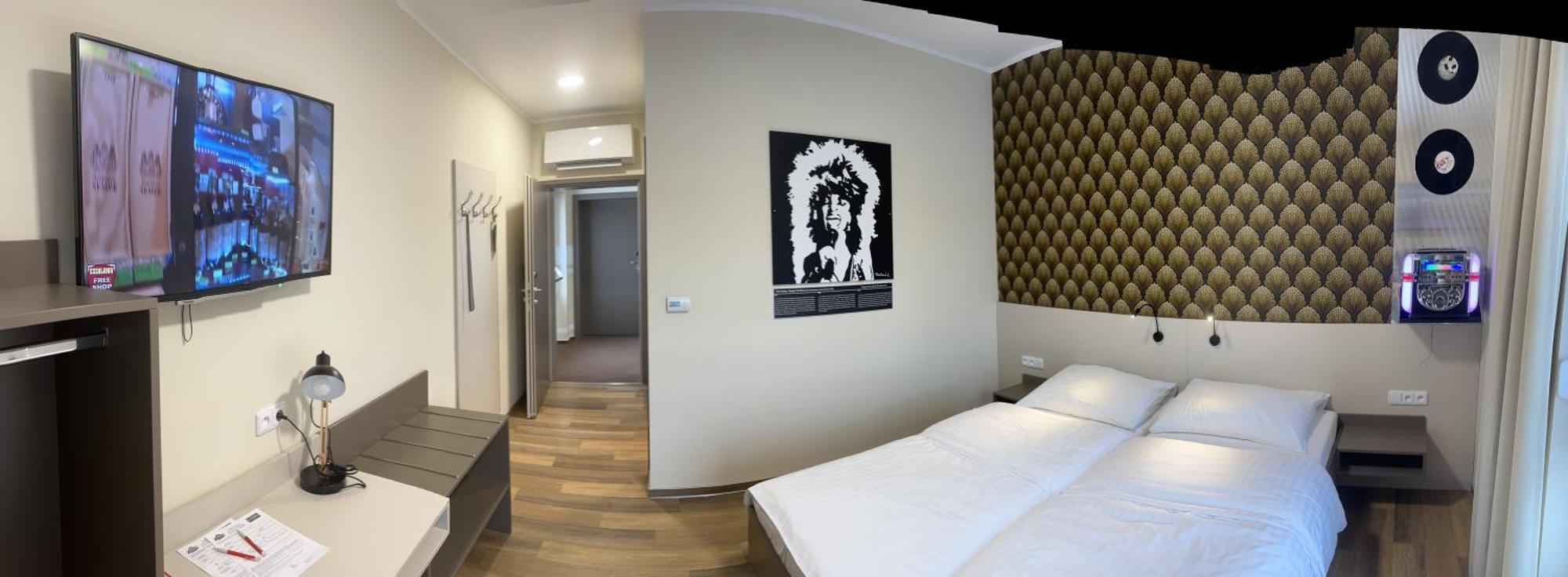 Jukebox Hotel Зноймо Екстериор снимка