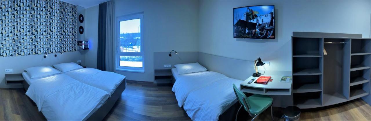 Jukebox Hotel Зноймо Екстериор снимка