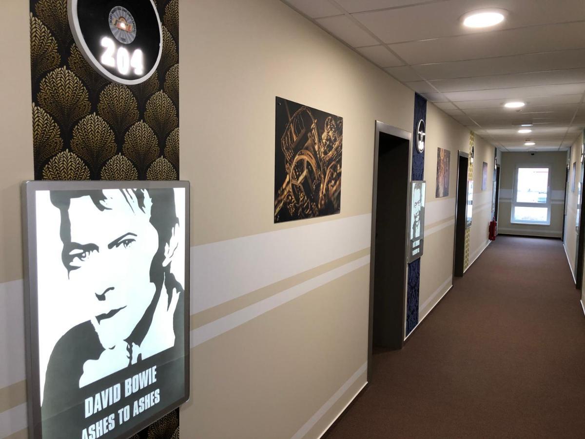 Jukebox Hotel Зноймо Екстериор снимка