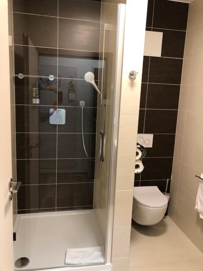 Jukebox Hotel Зноймо Екстериор снимка